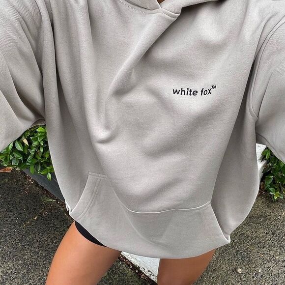 White Fox Do What It Takes in Mushroom M/L NWT in packaging - Picture 4 of 6